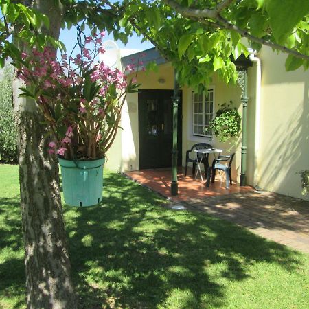 Villa-Roux Garden Cottage Franschhoek Exteriör bild
